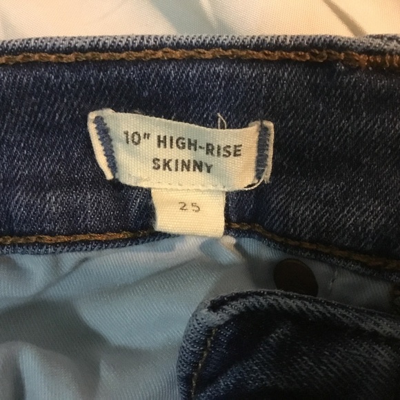 Madewell 10" High-Rise Skinny Jeans Mackey Wash Button Front Edition - Picture 13 of 16